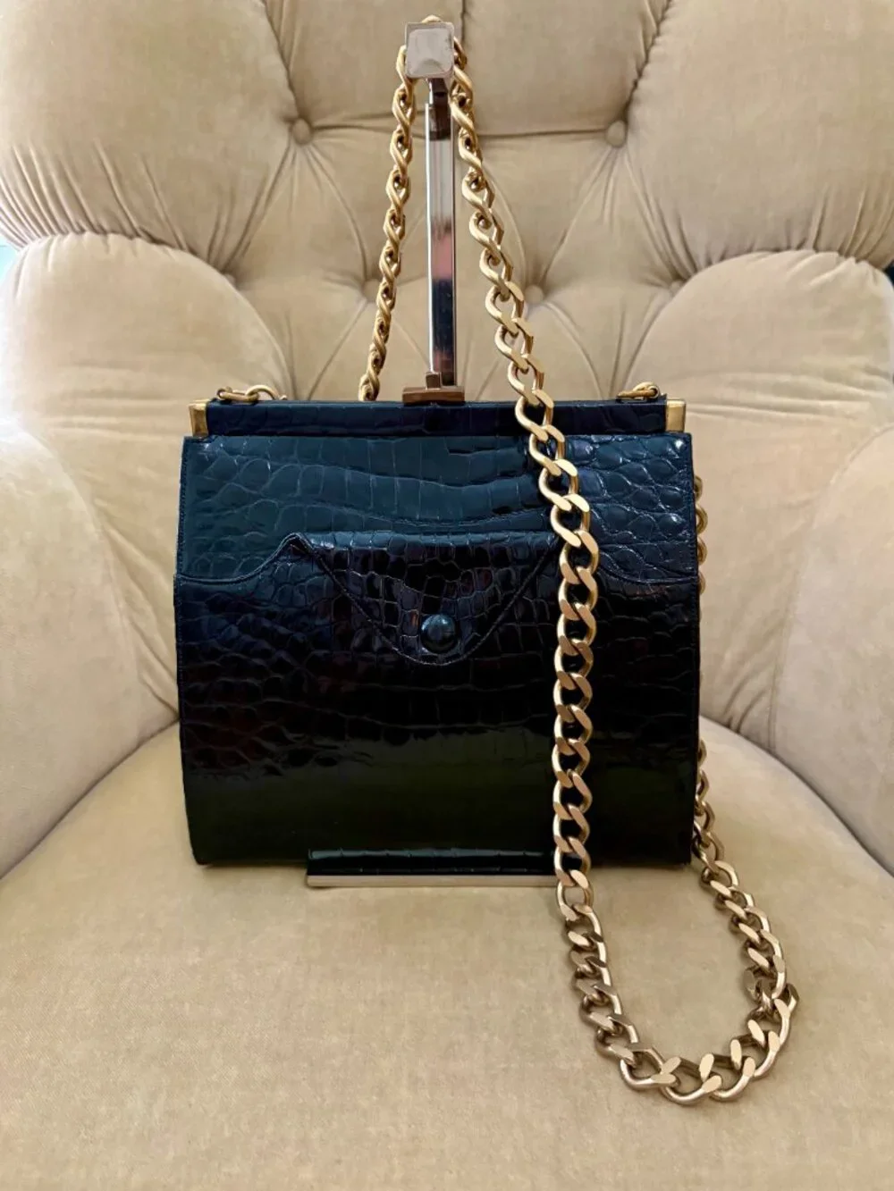 VTG Auth. MANON Genuine Alligator Circa 1960's Art Deco Frame Bag...GORGEOUS!